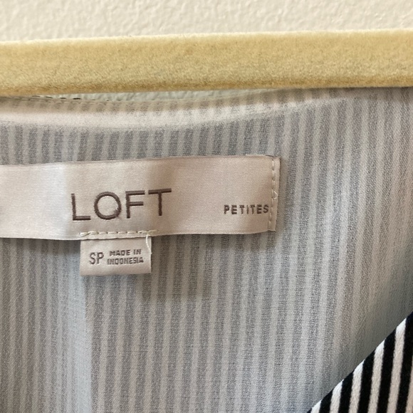 LOFT Striped Cami Small - Picture 2 of 4